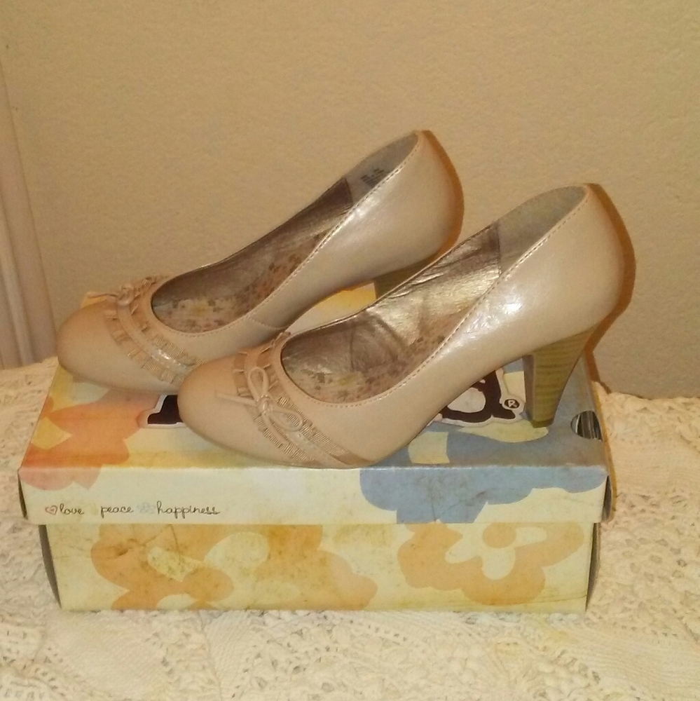 Mudd ladies shoe